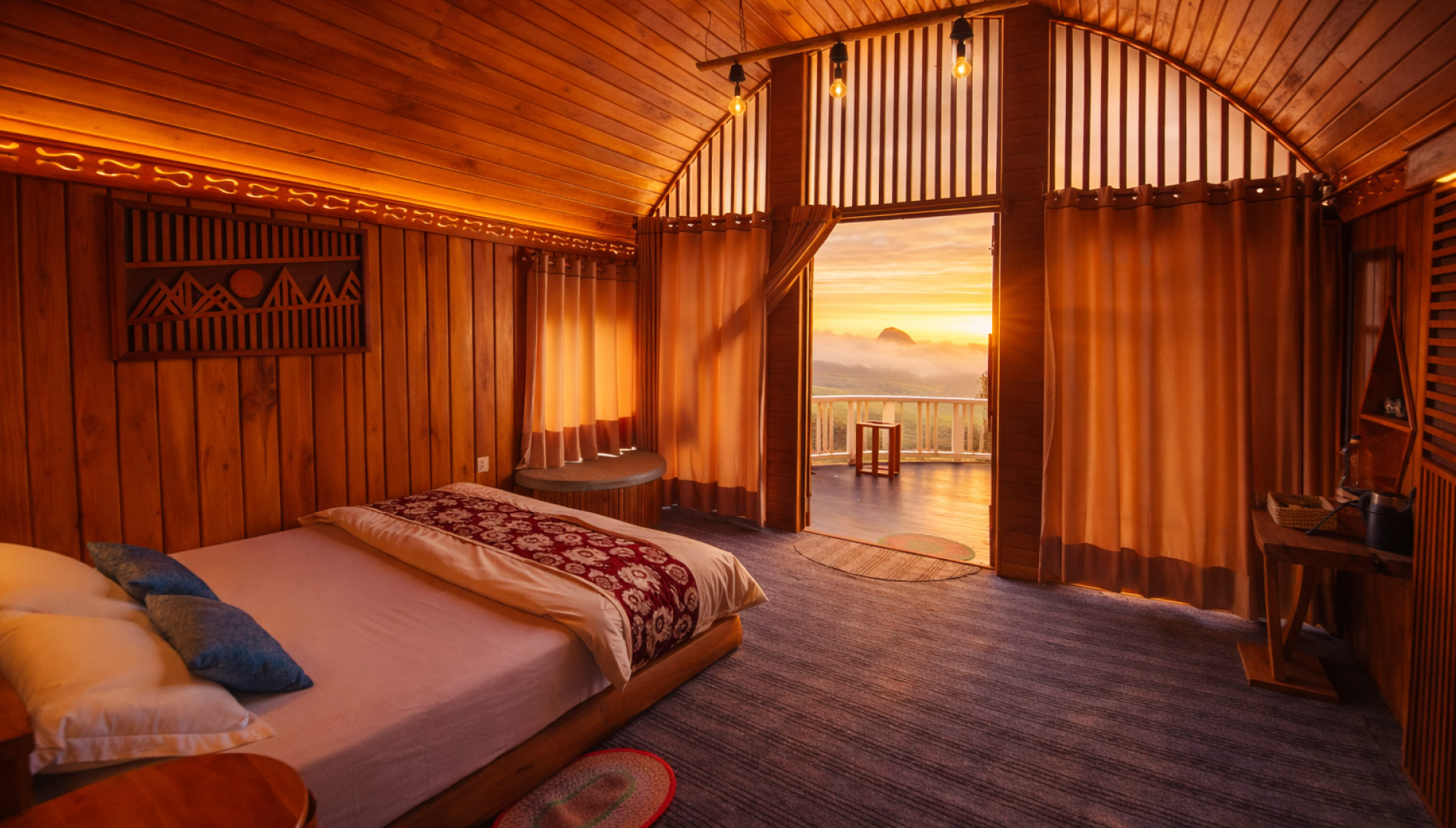 Rooms & Villas